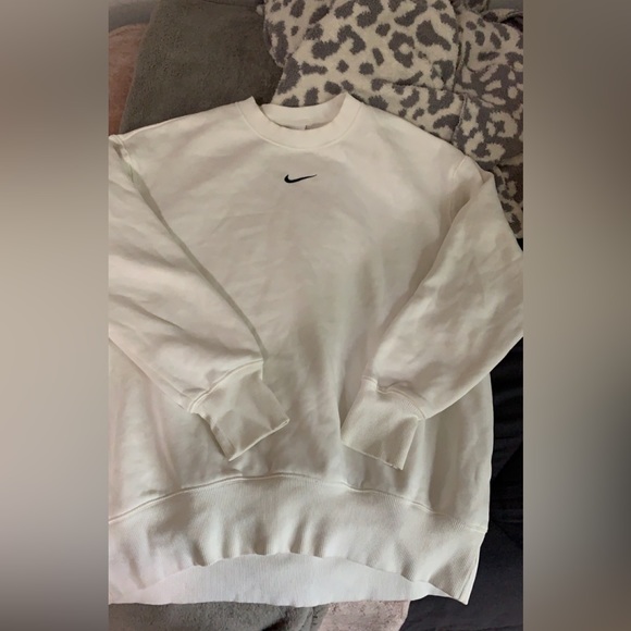 Nike Sportswear Phoenix Fleece Sweatshirt - Picture 3 of 4